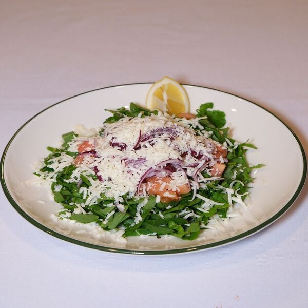 İnce Kıyım Roka & Domates Salatası (Arugula and Tomato Salad)